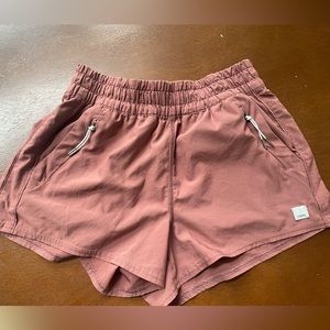 Vuori Dash Short - Terracotta